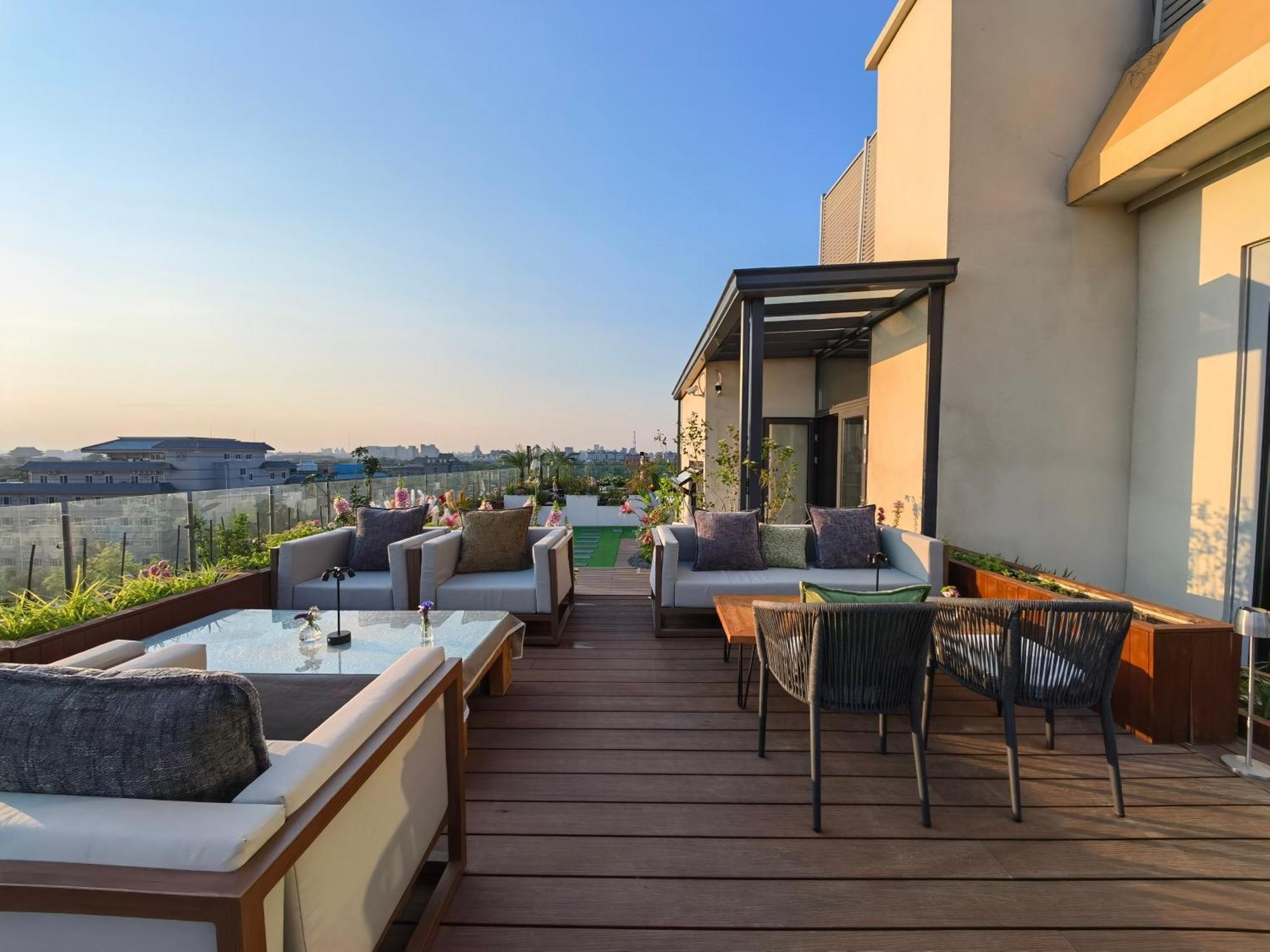 The Purple Horse - Hutong Designer Boutique Garden & Original Location Of A Qing Dynasty Royal Mansiion Hotel 5*